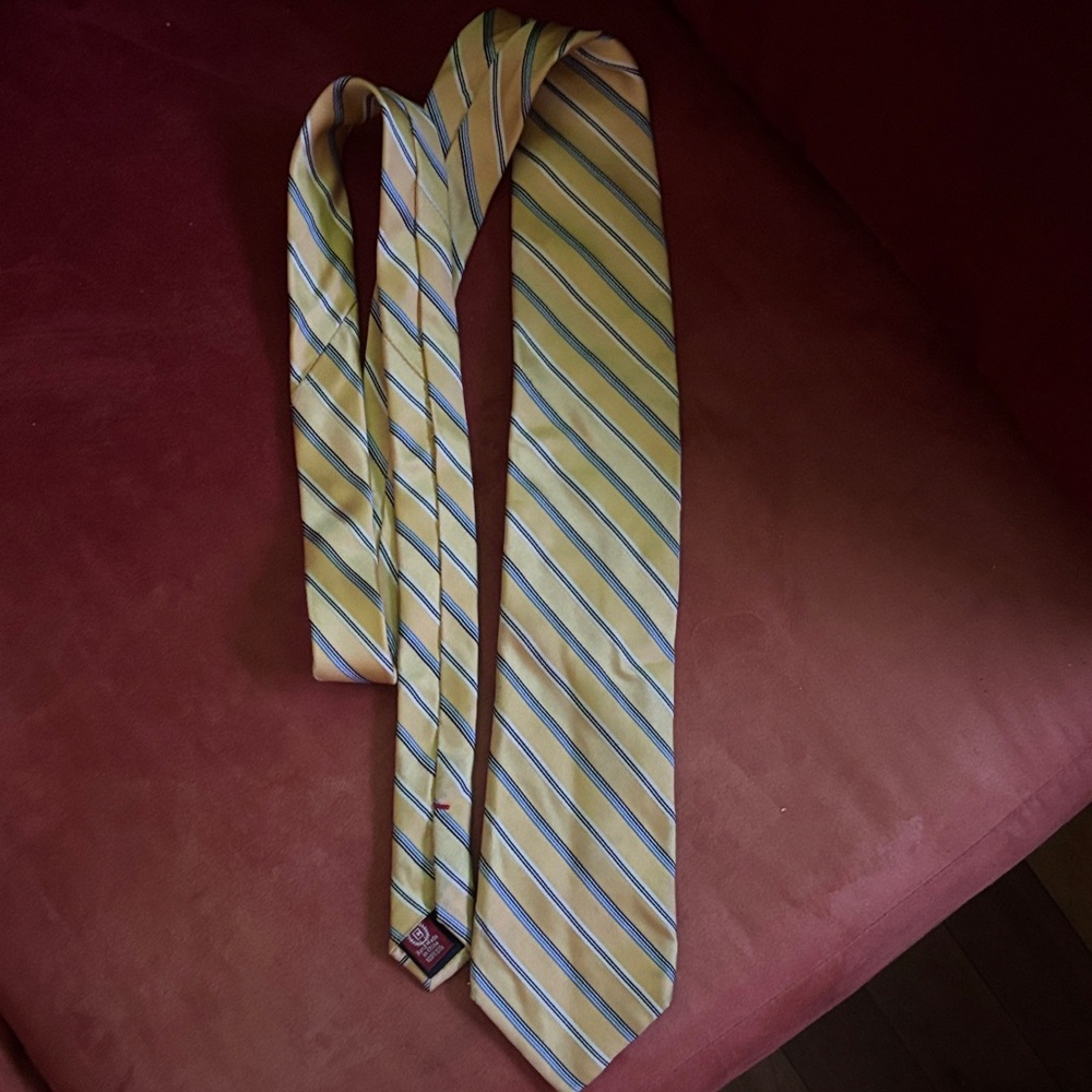 Chaps Yellow Diagonal Stripe Tie with Blue Accents